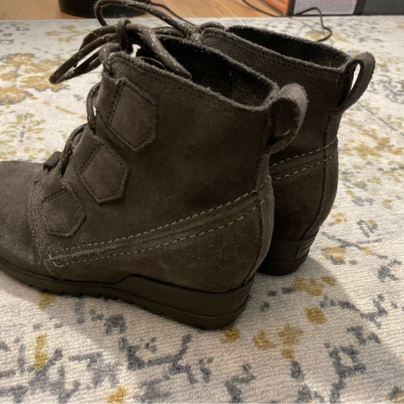 Sorel Women’s Suede Lace-Up Ankle Boot - Evie Lace in Major (Neutral Brown/Gray) - Picture 6 of 11